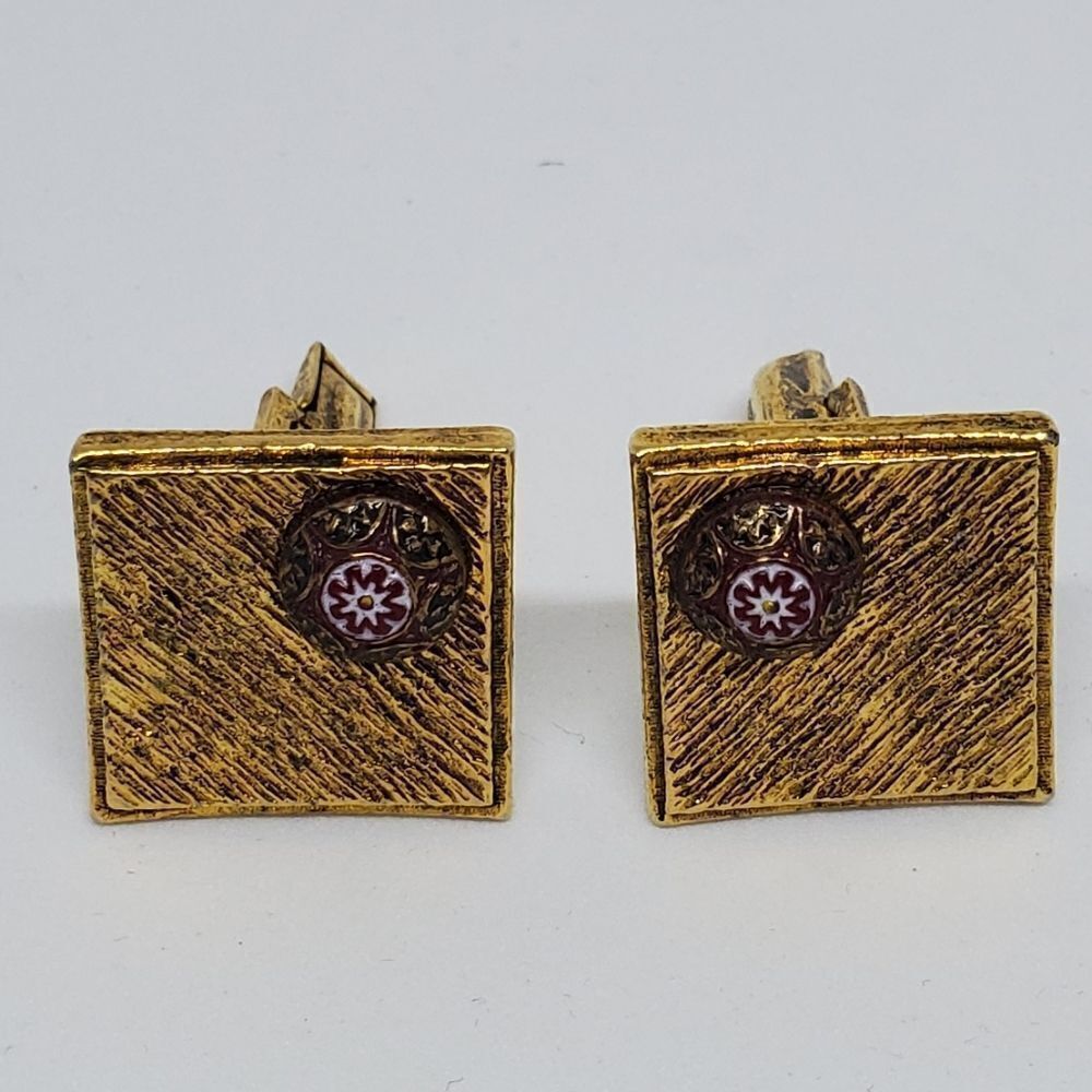 Vintage Celebrity N.V. Gold & Red Cuff Links